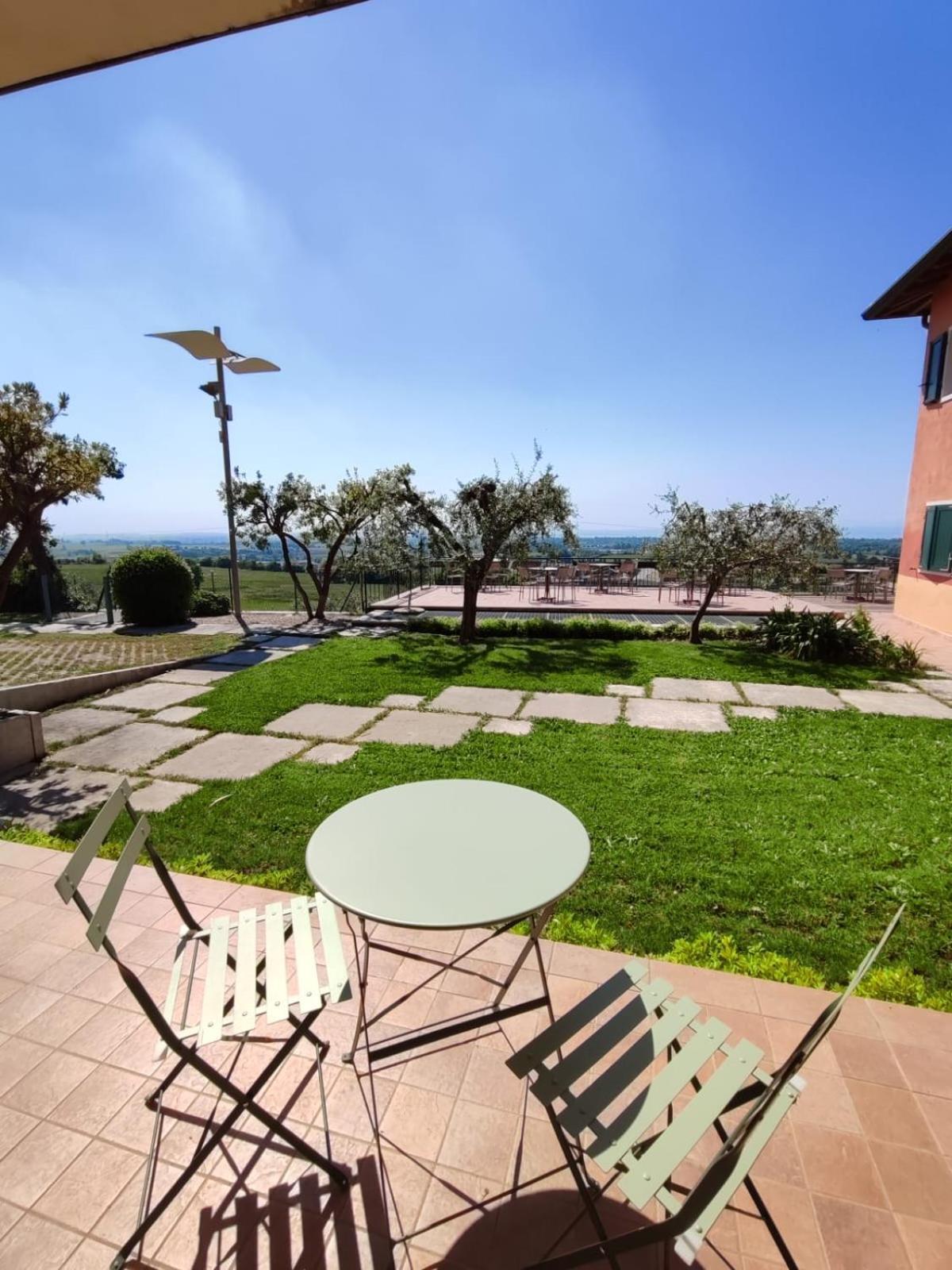 Nice Apartments Lake View & Free Parking Pastrengo Exterior foto